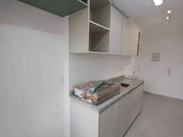 Apartamento 2 quartos e 2 banheiros, para alugar, no bairro Parque das Nações em Santo André