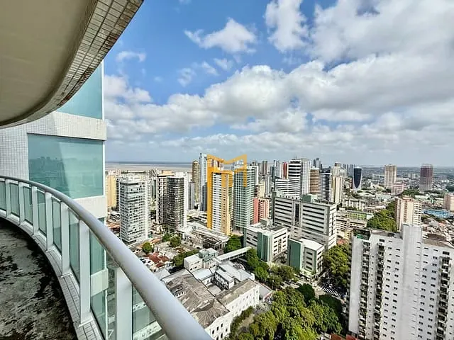 Apartamento 3 quartos e 4 banheiros, à venda, no bairro Nazaré em Belém