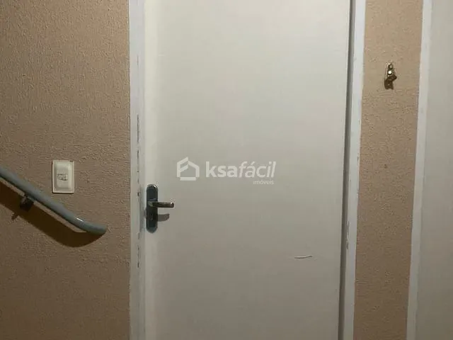 Apartamento com 50m² 2 quartos e 1 banheiro, à venda, no bairro Jardim Centenário em Campo Grande