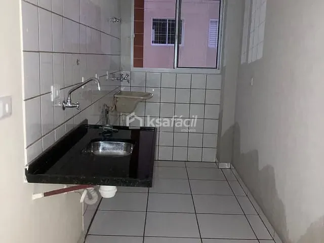 Apartamento com 50m² 2 quartos e 1 banheiro, à venda, no bairro Jardim Centenário em Campo Grande