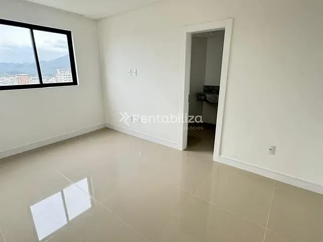 Apartamento 3 quartos e 4 banheiros, à venda, no bairro Meia Praia em Itapema
