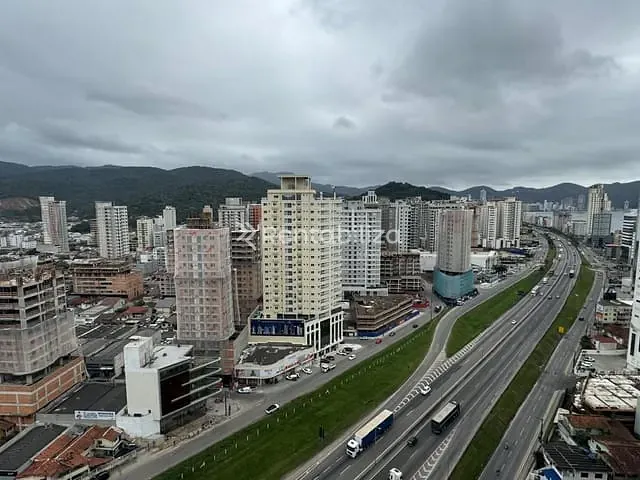 Apartamento 3 quartos e 4 banheiros, à venda, no bairro Meia Praia em Itapema