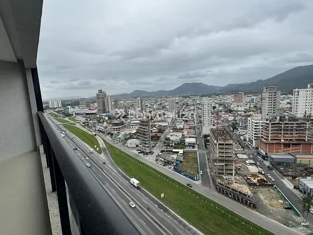Apartamento 3 quartos e 4 banheiros, à venda, no bairro Meia Praia em Itapema