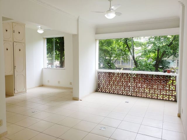 Foto do Apartamento - Rua FRANCISCO OTAVIANO! 01 QUARTO, PORTARIA 24h, próximo ao METRÔ e PRAIA | EASY NEGOCIOS IMOBILIARIOS LTDA