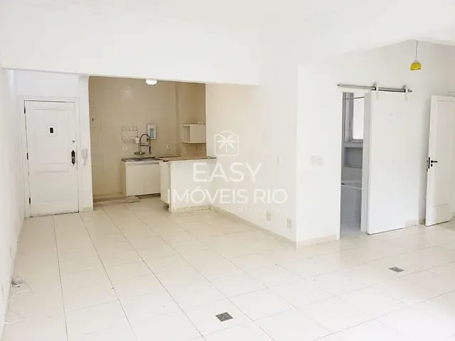 Apartamento com 69m² 1 quarto e 2 banheiros, para alugar, no bairro Copacabana em Rio de Janeiro