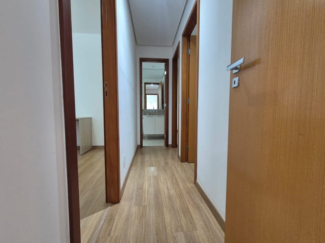 Apartamento com 127m² 3 quartos e 2 banheiros, à venda, no bairro Gleba Palhano em Londrina