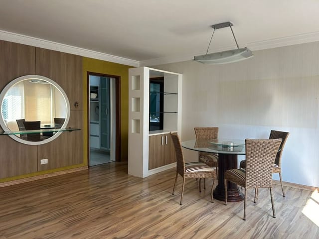 Apartamento 3 quartos e 2 banheiros, à venda, no bairro Bigorrilho em Curitiba