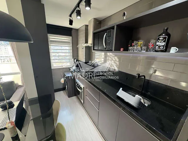 Apartamento 2 quartos e 2 banheiros, à venda, no bairro Pedra Branca em Palhoça