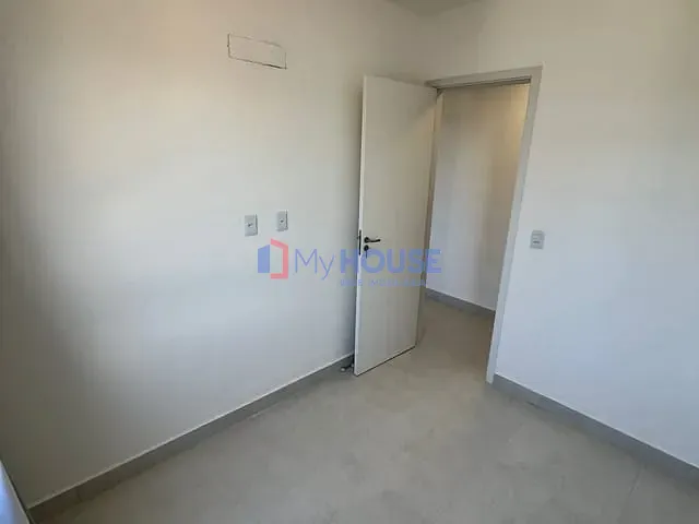 Apartamento 3 quartos e 1 banheiro, à venda, no bairro Nossa Senhora da Vitória em Ilhéus