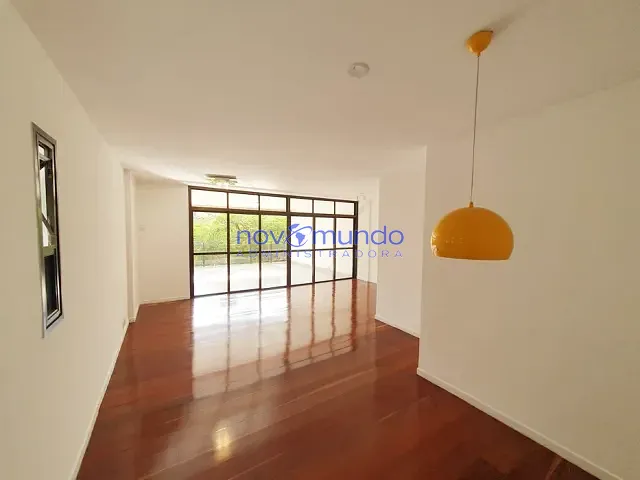 Apartamento com 160m² 3 quartos e 1 banheiro, para alugar, no bairro Barra da Tijuca em Rio de Janeiro