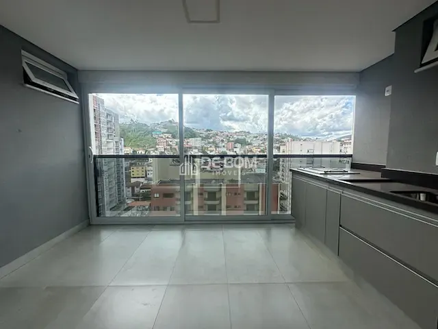 Apartamento com 240m² 3 quartos e 4 banheiros, à venda, no bairro Centro em Poços de Caldas