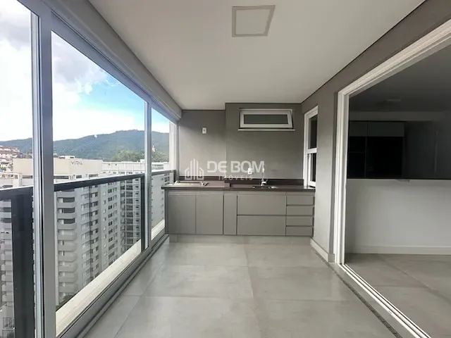 Apartamento com 240m² 3 quartos e 4 banheiros, à venda, no bairro Centro em Poços de Caldas