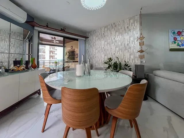 Apartamento 3 quartos e 5 banheiros, à venda, no bairro Pitangueiras em Guarujá