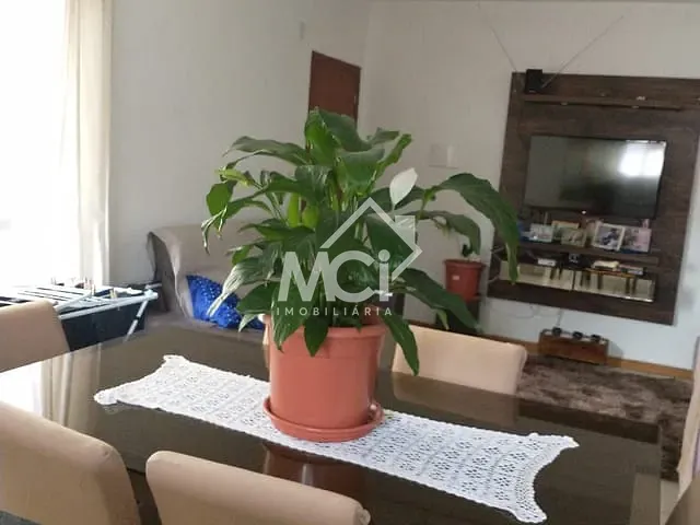 Apartamento 2 quartos e 1 banheiro, à venda, no bairro Três Vendas em Pelotas