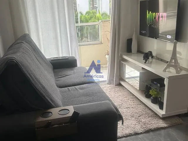 Apartamento com 50m² 2 quartos e 1 banheiro, à venda ou para alugar, no bairro Taquara em Rio de Janeiro