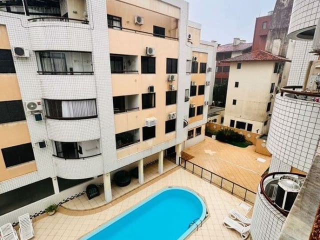 Apartamento 2 quartos e 1 banheiro, para alugar, no bairro Ingleses do Rio Vermelho em Florianópolis