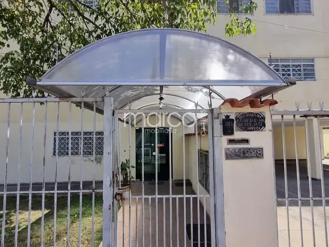 Apartamento 2 quartos e 1 banheiro, para alugar, no bairro Jardim América em Goiânia