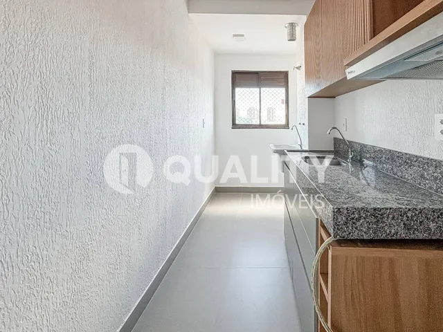 Apartamento 2 quartos e 2 banheiros, para alugar, no bairro Presidente Kennedy em Fortaleza