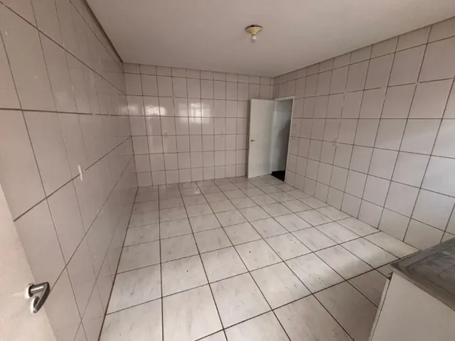 Apartamento 2 quartos e 1 banheiro, para alugar, no bairro Parque das Nações em Santo André
