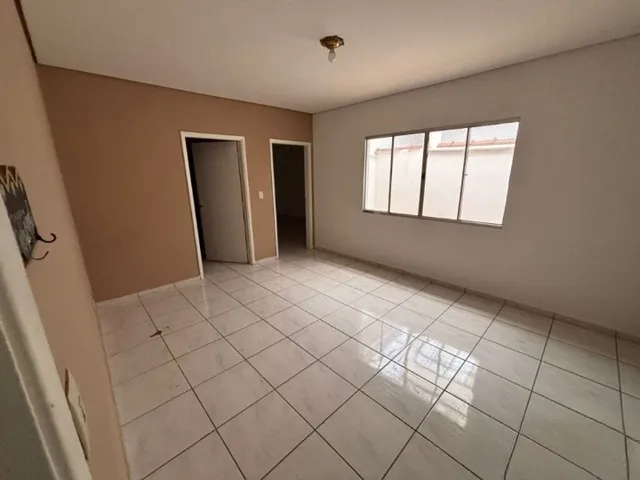 Apartamento 2 quartos e 1 banheiro, para alugar, no bairro Parque das Nações em Santo André