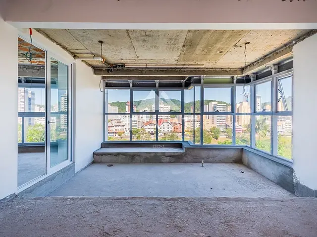 Apartamento com 633m² 4 quartos e 6 banheiros, à venda, no bairro Ponta Aguda em Blumenau