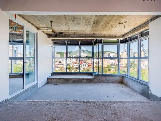 Apartamento com 633m² 4 quartos e 6 banheiros, à venda, no bairro Ponta Aguda em Blumenau