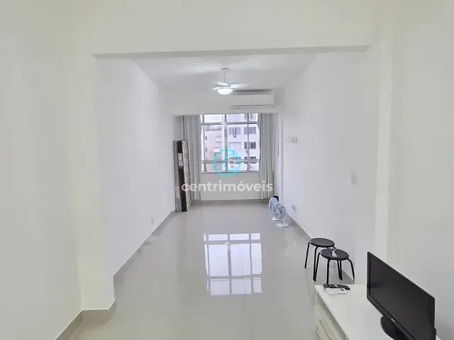 Apartamento com 38m² 1 quarto e 1 banheiro, para alugar, no bairro Copacabana em Rio de Janeiro
