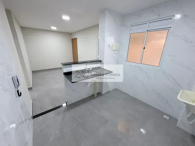 Apartamento 2 quartos e 1 banheiro, à venda, no bairro Cidade Industrial 2 em Londrina