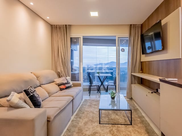 Apartamento com 70m² 2 quartos e 2 banheiros, para alugar, no bairro Melville Empresarial I e II em Barueri