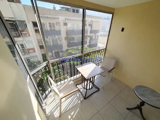 Apartamento com 68m² 2 quartos e 3 banheiros, para alugar, no bairro Botafogo em Rio de Janeiro