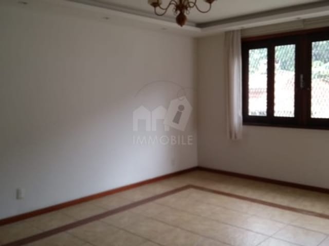 Apartamento à venda, no bairro Quitandinha em Petrópolis