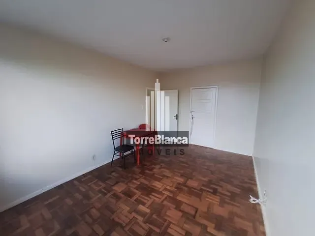 Apartamento com 123m² 3 quartos e 1 banheiro, à venda ou para alugar, no bairro Centro em Ponta Grossa