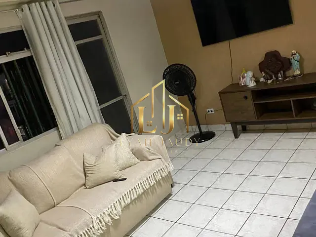 Casa com 97m² 2 quartos e 1 banheiro, à venda, no bairro Dom Aquino em Cuiabá