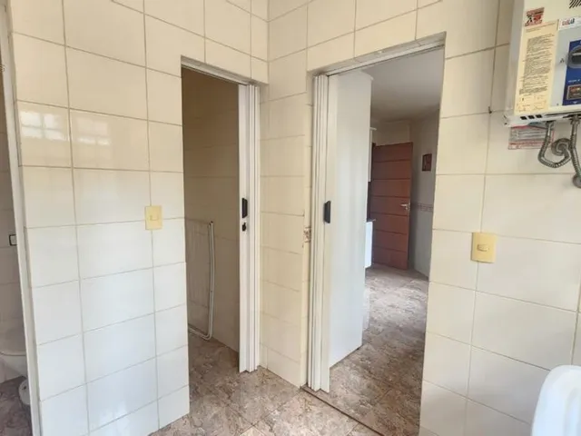 Apartamento com 150m² 2 quartos e 3 banheiros, para alugar, no bairro Centro em Londrina