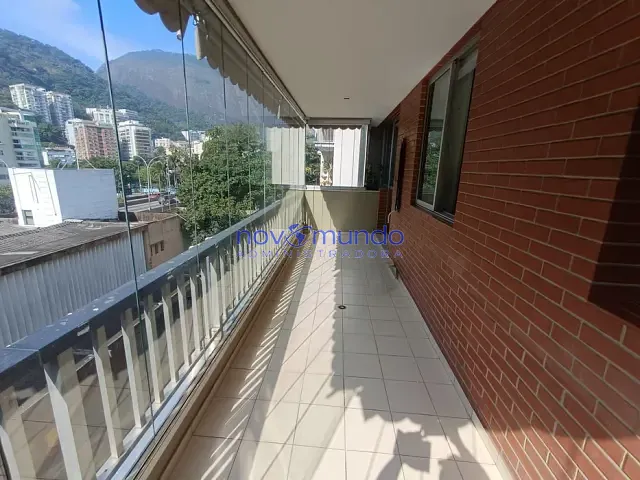 Apartamento com 140m² 3 quartos e 4 banheiros, para alugar, no bairro Lagoa em Rio de Janeiro