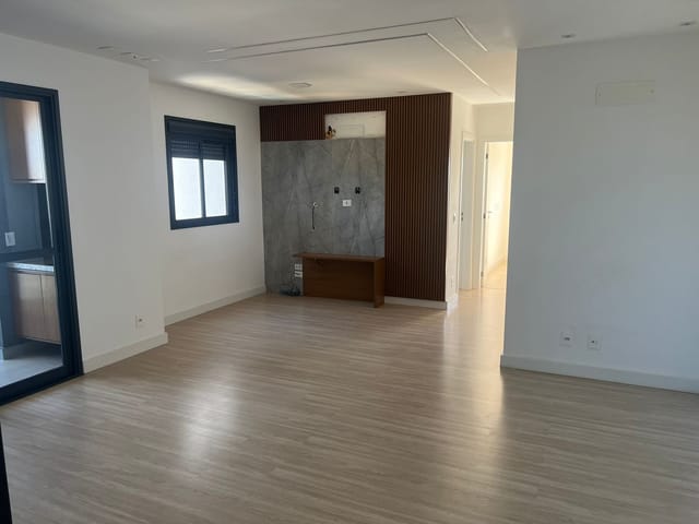 Apartamento 2 quartos e 2 banheiros, à venda, no bairro Tiradentes em Campo Grande