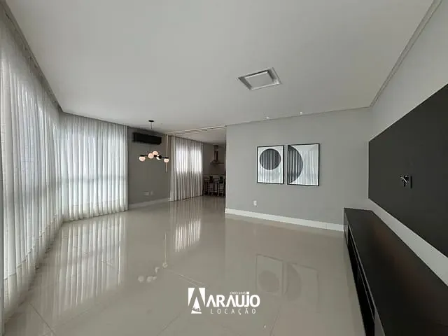 Apartamento 4 quartos e 1 banheiro, para alugar, no bairro Centro em Itajaí