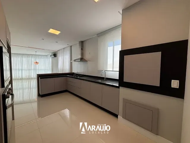 Apartamento 4 quartos e 1 banheiro, para alugar, no bairro Centro em Itajaí