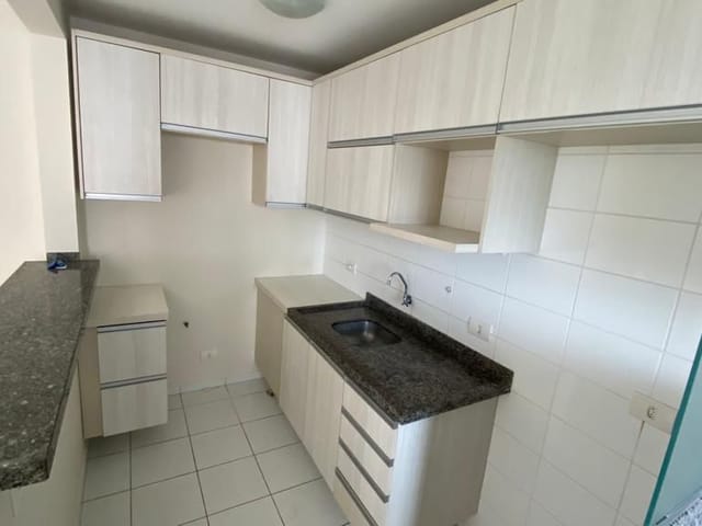 Apartamento com 105m² 3 quartos e 2 banheiros, para alugar, no bairro Residencial do Lago em Londrina