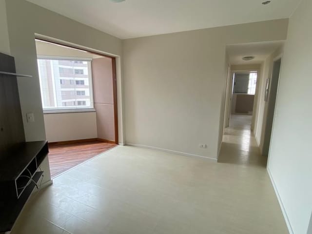 Apartamento com 105m² 3 quartos e 2 banheiros, para alugar, no bairro Residencial do Lago em Londrina