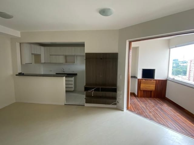 Apartamento com 105m² 3 quartos e 2 banheiros, para alugar, no bairro Residencial do Lago em Londrina