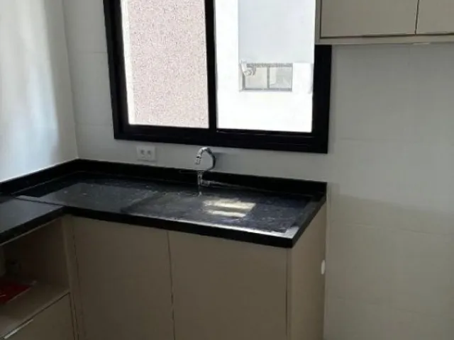 Apartamento 2 quartos e 2 banheiros, para alugar, no bairro Parque das Nações em Santo André