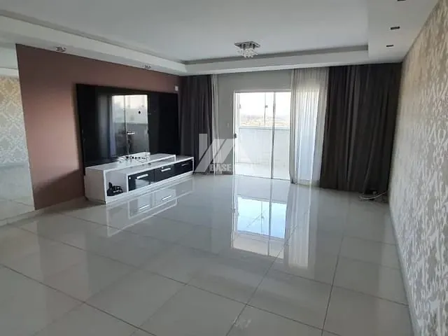 Apartamento com 204m² 3 quartos e 3 banheiros, à venda, no bairro Uvaranas em Ponta Grossa
