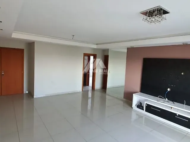Apartamento com 204m² 3 quartos e 3 banheiros, à venda, no bairro Uvaranas em Ponta Grossa