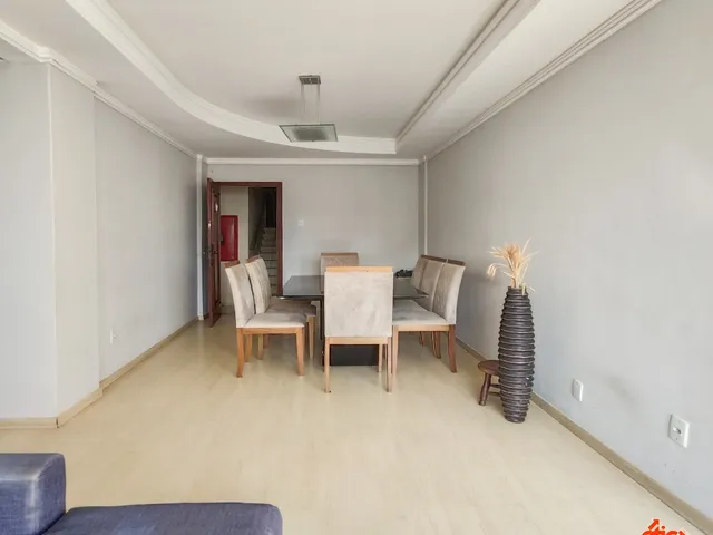 Apartamento 3 quartos e 2 banheiros, à venda, no bairro Nazaré em Belém