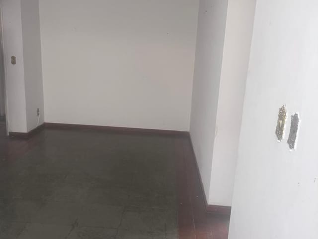 Apartamento com 58m² 2 quartos e 1 banheiro, para alugar, no bairro Centro em Campos dos Goytacazes