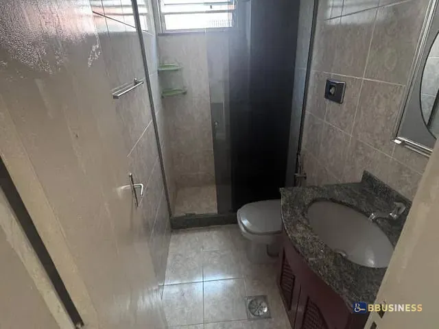 Apartamento com 58m² 2 quartos e 1 banheiro, para alugar, no bairro Centro em Campos dos Goytacazes
