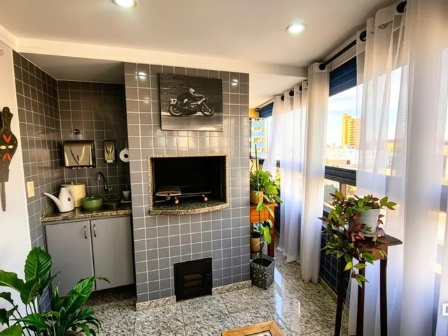 Apartamento com 150m² 4 quartos e 3 banheiros, à venda, no bairro Vitória em Londrina