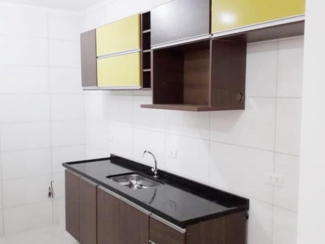 Apartamento 2 quartos e 2 banheiros, para alugar, no bairro Vila Alice em Santo André