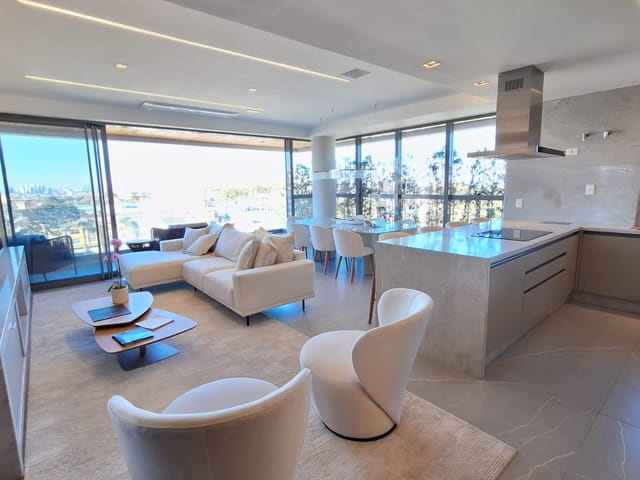 Foto do Apartamento - Água Verde, Apartamento Novo, totalmente Mobiliado, acabamentos de luxo, 3 suítes e 3 vagas. | Imobiliária GreenVille